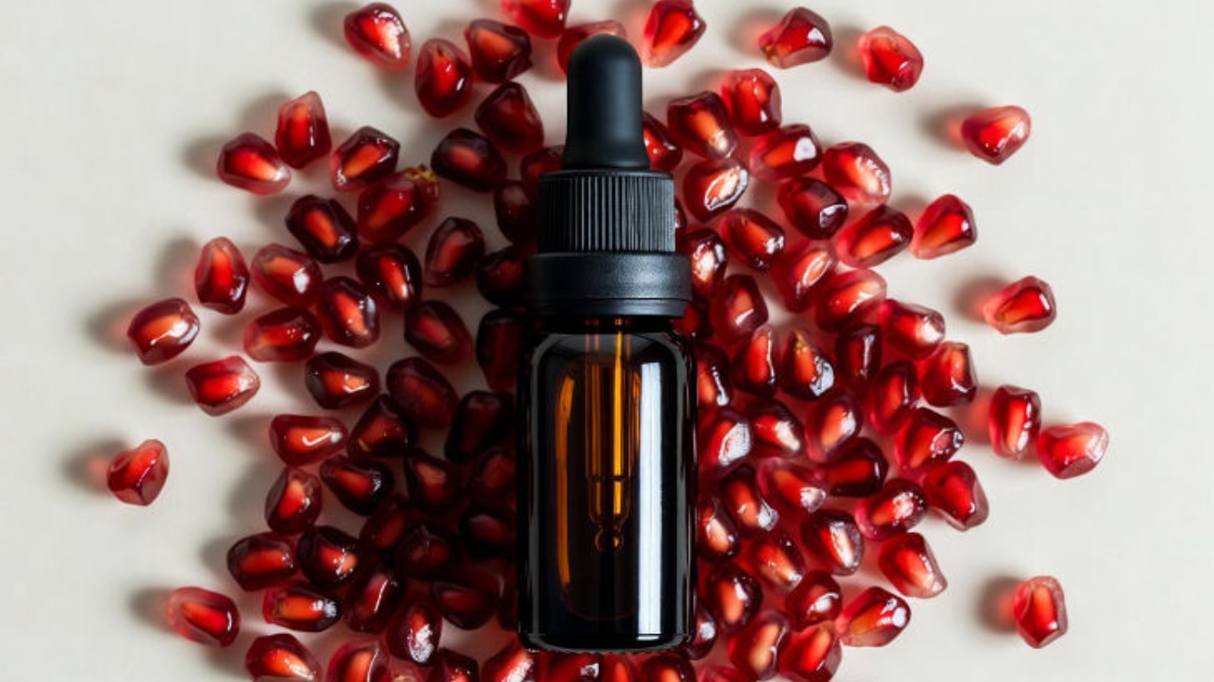 Manufacturer, Exporter, Importer, Supplier, Wholesaler, Retailer, Trader of Pomegranate Seed Oil in Mandsaur, Madhya Pradesh, India